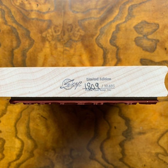 Fashion Stamp Limited Edition NEW - Picture 3 of 3